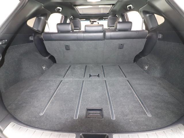 ハリアー プレミアム　セーフティセンス　９インチナビ　フルセグ　バックカメラ　サンルーフ　電動バックドア　ＥＴＣ２．０車載器　ＬＥＤヘッドランプ　スマートキー　アイドリングストップ（15枚目）