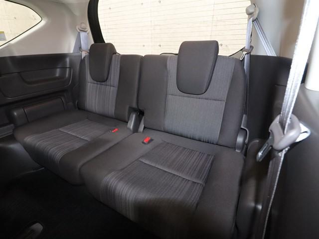 フリード Ｇ・ホンダセンシング　６人乗り　９インチメモリーナビ　両側電動スライド　フルセグ／ＤＶＤ／Ｂｌｕｅｔｏｏｔｈ対応　バックカメラ　レーンアシスト　ＥＴＣ　スマートキー　記録簿（11枚目）