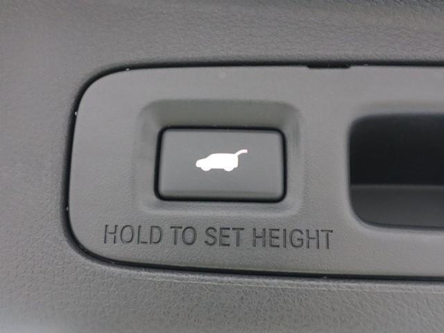 オデッセイハイブリッド ｅ：ＨＥＶアブソルート・ＥＸブラックエディション　ワンオーナー　禁煙車　全方位モニター　両側電動スライド　電動リアゲート　フルセグ　ＬＥＤヘッドランプ　スマートキー　電動シート　ＥＴＣ　コーナーセンサー　置くだけ充電　ブラインドスポットモニター（19枚目）