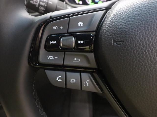 オデッセイハイブリッド ｅ：ＨＥＶアブソルート・ＥＸブラックエディション　ワンオーナー　禁煙車　全方位モニター　両側電動スライド　電動リアゲート　フルセグ　ＬＥＤヘッドランプ　スマートキー　電動シート　ＥＴＣ　コーナーセンサー　置くだけ充電　ブラインドスポットモニター（28枚目）