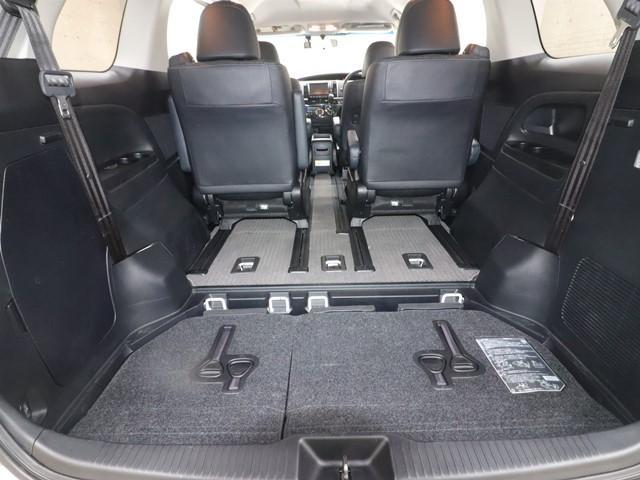 エスティマ アエラス　プレミアムエディション　７人乗り　８インチＨＤＤナビ　両側電動スライド　電動シート　フルセグ／ＤＶＤ／Ｂｌｕｅｔｏｏｔｈ　バックカメラ　ＥＴＣ　ＨＩＤヘッドライト　スマートキー　クルーズコントロール　後席オットマンシート（15枚目）