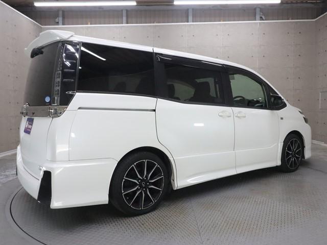 ヴォクシー ＺＳ　Ｇ’ｓ　７人乗り　１０インチメモリーナビ　片側電動スライド　衝突被害軽減システム　後席フリップダウンモニター　フルセグ　バックカメラ　ＥＴＣ　ＬＥＤヘッドランプ　スマートキー　アイドリングストップ　記録簿（3枚目）