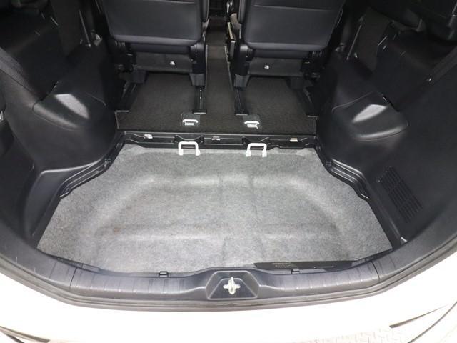 ヴォクシー ＺＳ　Ｇ’ｓ　７人乗り　１０インチメモリーナビ　片側電動スライド　衝突被害軽減システム　後席フリップダウンモニター　フルセグ　バックカメラ　ＥＴＣ　ＬＥＤヘッドランプ　スマートキー　アイドリングストップ　記録簿（19枚目）