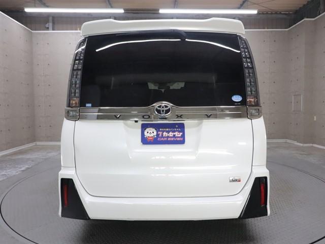 ヴォクシー ＺＳ　Ｇ’ｓ　７人乗り　１０インチメモリーナビ　片側電動スライド　衝突被害軽減システム　後席フリップダウンモニター　フルセグ　バックカメラ　ＥＴＣ　ＬＥＤヘッドランプ　スマートキー　アイドリングストップ　記録簿（32枚目）