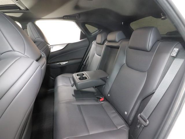 ＮＸ ＮＸ３５０ｈ　Ｆスポーツ　ワンオーナー　メモリーナビ　電動リアゲート　フルセグ　ＥＴＣ　ＬＥＤヘッドランプ　スマートキー　キーレス　電動シート（13枚目）