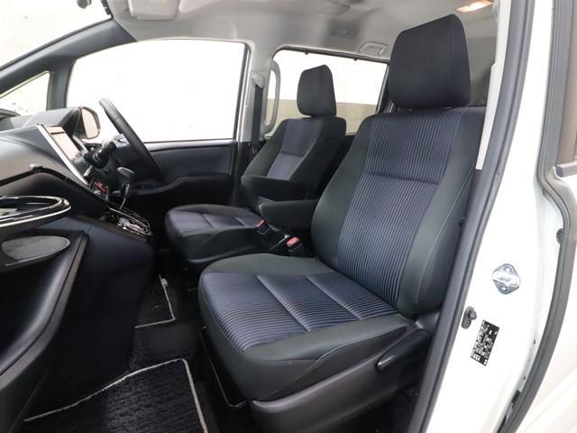 ヴォクシー ＺＳ　煌ＩＩ　８人乗り　ワンオーナー　９インチメモリーナビ　衝突被害軽減システム　両側電動スライド　フルセグ／ＤＶＤ／Ｂｌｕｅｔｏｏｔｈ　バックカメラ　ＥＴＣ　ＬＥＤヘッドランプ　スマートキー　アイドリングストップ（9枚目）