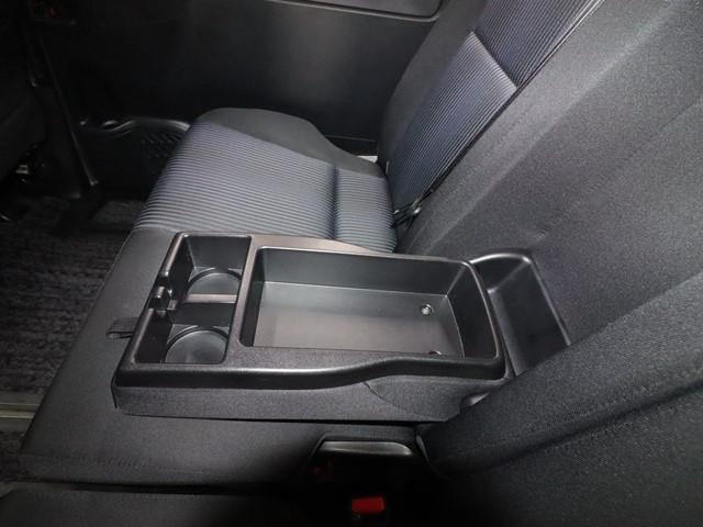 ヴォクシー ＺＳ　煌ＩＩ　８人乗り　ワンオーナー　９インチメモリーナビ　衝突被害軽減システム　両側電動スライド　フルセグ／ＤＶＤ／Ｂｌｕｅｔｏｏｔｈ　バックカメラ　ＥＴＣ　ＬＥＤヘッドランプ　スマートキー　アイドリングストップ（12枚目）