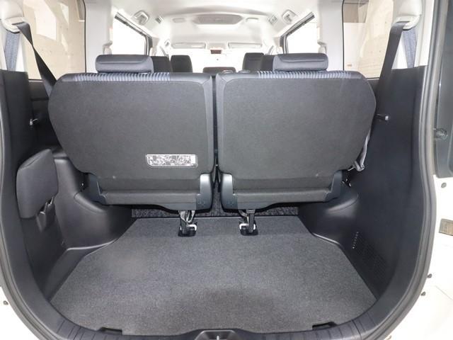 ヴォクシー ＺＳ　煌ＩＩ　８人乗り　ワンオーナー　９インチメモリーナビ　衝突被害軽減システム　両側電動スライド　フルセグ／ＤＶＤ／Ｂｌｕｅｔｏｏｔｈ　バックカメラ　ＥＴＣ　ＬＥＤヘッドランプ　スマートキー　アイドリングストップ（15枚目）