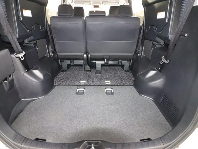 ヴォクシー ＺＳ　煌ＩＩ　８人乗り　ワンオーナー　９インチメモリーナビ　衝突被害軽減システム　両側電動スライド　フルセグ／ＤＶＤ／Ｂｌｕｅｔｏｏｔｈ　バックカメラ　ＥＴＣ　ＬＥＤヘッドランプ　スマートキー　アイドリングストップ（16枚目）