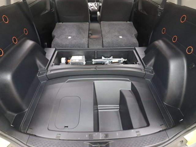 シエンタ ハイブリッド　ファンベースＧ　セーフティセンス　ワンオーナー　両側電動スライドドア　フルセグ　バックカメラ　ＬＥＤヘッドランプ　スマートキー　ＥＴＣ２．０車載器　クルーズコントロール（12枚目）