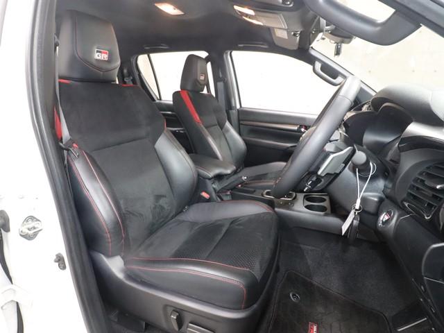 ハイラックス Ｚ　ＧＲスポーツ　ワンオーナー　メモリーナビ　衝突被害軽減システム　フルセグ／Ｂｌｕｅｔｏｏｔｈ／Ｍｉｒａｃａｓｔ　全方位カメラ　ＥＴＣ　ＬＥＤヘッドランプ　コーナーセンサー　オートクルーズコントロール　前後ドラレコ（4枚目）