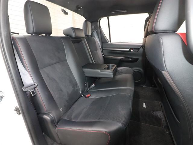 ハイラックス Ｚ　ＧＲスポーツ　ワンオーナー　メモリーナビ　衝突被害軽減システム　フルセグ／Ｂｌｕｅｔｏｏｔｈ／Ｍｉｒａｃａｓｔ　全方位カメラ　ＥＴＣ　ＬＥＤヘッドランプ　コーナーセンサー　オートクルーズコントロール　前後ドラレコ（7枚目）