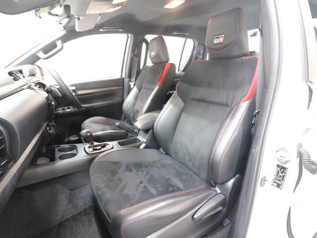 ハイラックス Ｚ　ＧＲスポーツ　ワンオーナー　メモリーナビ　衝突被害軽減システム　フルセグ／Ｂｌｕｅｔｏｏｔｈ／Ｍｉｒａｃａｓｔ　全方位カメラ　ＥＴＣ　ＬＥＤヘッドランプ　コーナーセンサー　オートクルーズコントロール　前後ドラレコ（8枚目）