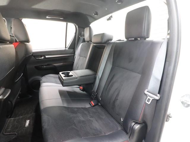 ハイラックス Ｚ　ＧＲスポーツ　ワンオーナー　メモリーナビ　衝突被害軽減システム　フルセグ／Ｂｌｕｅｔｏｏｔｈ／Ｍｉｒａｃａｓｔ　全方位カメラ　ＥＴＣ　ＬＥＤヘッドランプ　コーナーセンサー　オートクルーズコントロール　前後ドラレコ（9枚目）