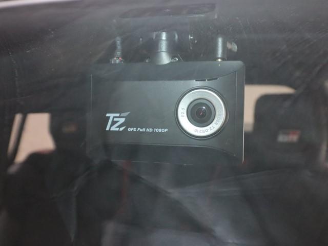 ハイラックス Ｚ　ＧＲスポーツ　ワンオーナー　メモリーナビ　衝突被害軽減システム　フルセグ／Ｂｌｕｅｔｏｏｔｈ／Ｍｉｒａｃａｓｔ　全方位カメラ　ＥＴＣ　ＬＥＤヘッドランプ　コーナーセンサー　オートクルーズコントロール　前後ドラレコ（25枚目）