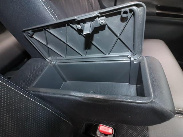 タント カスタムＲＳ　トップエディションＳＡＩＩ　メモリーナビ　両側パワースライドドア　ワンセグ　バックカメラ　ＥＴＣ　ＬＥＤヘッドランプ　スマートキー　キーレス　衝突被害軽減システム　横滑り防止（5枚目）