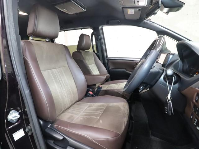 エスクァイア Gi プレミアムパッケージ 9インチメモリーナビ 後席モニター Bluetooth 両側電動スライドドア フルセグ バックカメラ ETC車載器 LEDヘッドランプ スマートキー シートヒーター クルーズコントロール(4枚目)