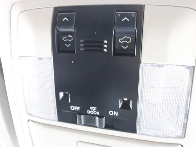 ランドクルーザープラド ＴＸ　Ｌパッケージ　マットブラックエディション　ワンオーナー　サンルーフ　禁煙車　アルパイン製メモリーナビ　衝突被害軽減システム　フルセグ　バックカメラ　ＥＴＣ　ＬＥＤヘッドランプ　電動シート　４ＷＤ　フロントカメラ　サイドカメラ　シートヒーター（9枚目）