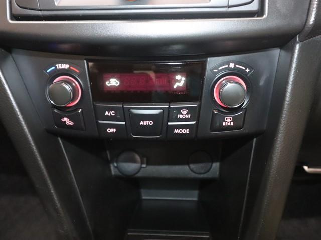 スイフトスポーツ ベースグレード　ＨＩＤヘッドライト　スマートキー　ＥＴＣ　ステアリングスイッチ　クルーズコントロール　横滑り防止　純正アルミホイール　フロントフォグランプ（25枚目）