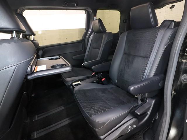 ヴォクシー ZS 煌III 純正10インチメモリーナビ 両側パワースライドドア フルセグ バックカメラ ETC LEDヘッドランプ スマートキー 前後ドライブレコーダー 衝突被害軽減システム 車線逸脱警報 オートハイビーム(12枚目)