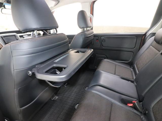 フリード クロスター・ホンダセンシング　ホンダセンシング　メモリーナビ　両側電動スライドドア　フルセグ　バックカメラ　ＥＴＣ車載器　ＬＥＤヘッドランプ　スマートキー　誤発進抑制機能（12枚目）