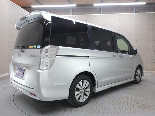 ステップワゴンスパーダ Ｚ　純正メモリーナビ　両側電動スライド　フルセグ　バックカメラ　ＥＴＣ　ＨＩＤヘッドライト　スマートキー　後席モニター　ステアリングスイッチ　ドライブレコーダー　純正アルミホイール（3枚目）