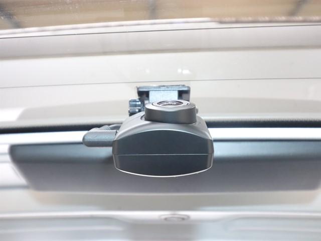 ステップワゴンスパーダ Ｚ　純正メモリーナビ　両側電動スライド　フルセグ　バックカメラ　ＥＴＣ　ＨＩＤヘッドライト　スマートキー　後席モニター　ステアリングスイッチ　ドライブレコーダー　純正アルミホイール（29枚目）