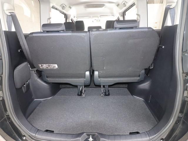 ヴォクシー ZS 8人乗り 9インチメモリーナビ 片側電動スライド フルセグ/DVD/Bluetooth バックカメラ ETC スマートキー アイドリングストップ 純正アルミホイール 記録簿(16枚目)