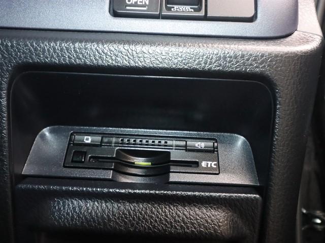 ヴォクシー ZS 8人乗り 9インチメモリーナビ 片側電動スライド フルセグ/DVD/Bluetooth バックカメラ ETC スマートキー アイドリングストップ 純正アルミホイール 記録簿(24枚目)