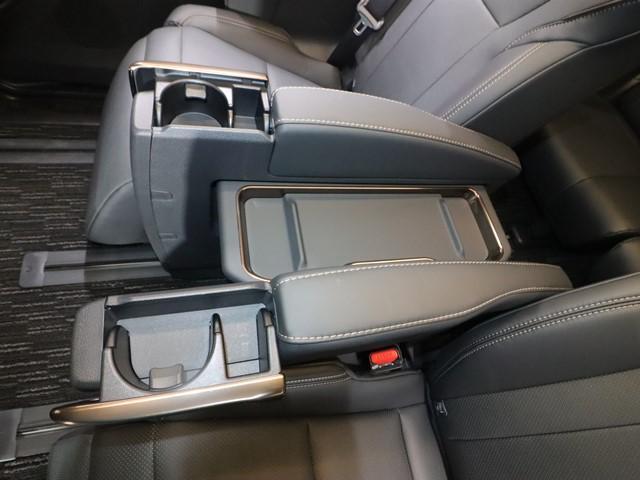 アルファードハイブリッド Ｚ　７人乗り　ワンオーナー　モデリスタエアロ　サンルーフ　メモリーナビ　後席フリップダウンモニター　両側電動スライド　電動リアゲート　フルセグ　ＥＴＣ　ＬＥＤヘッドランプ　スマートキー　電動シート（20枚目）