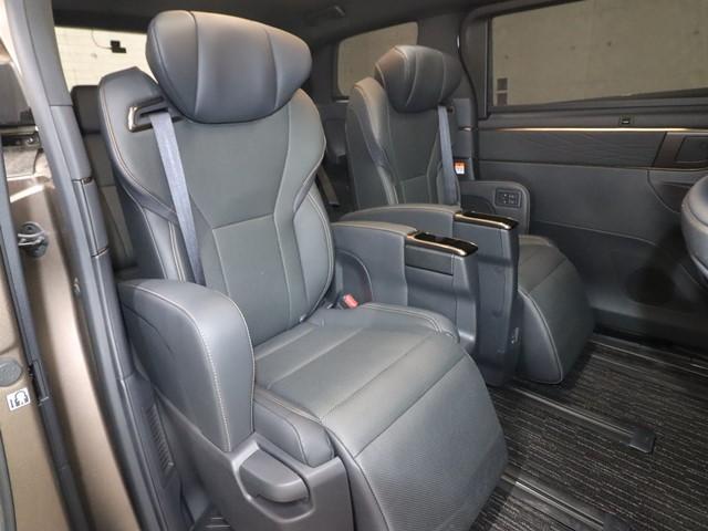 アルファードハイブリッド Ｚ　セーフティセンス　１４インチディスプレイオーディオプラスナビ　両側電動スライドドア　フルセグ　全方位モニター　後席モニター　左右独立ムーンルーフ　ＥＴＣ２．０車載器　ＬＥＤヘッドランプモデリスタエアロ（9枚目）