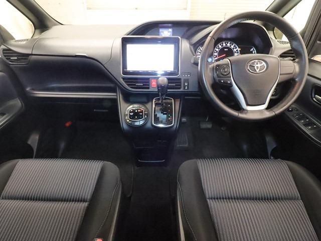 ヴォクシー ＺＳ　９インチナビ　フルセグ　バックカメラ　両側電動スライドドア　後席モニターＥＴＣ車載器　ＬＥＤヘッドライト　コーナーセンサー（4枚目）