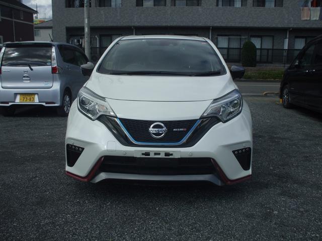 ノート ｅ－パワーニスモ　ブラックリミテッド　ニスモスポーツ純正ナビＴＶブルートゥースフルセグアラウンドビューモニターエマージェンシーブレーキコーナーセンサーＬＥＤライトヒーター付きＤミラードラレコ前後（2枚目）