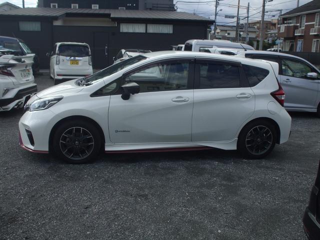 ノート ｅ－パワーニスモ　ブラックリミテッド　ニスモスポーツ純正ナビＴＶブルートゥースフルセグアラウンドビューモニターエマージェンシーブレーキコーナーセンサーＬＥＤライトヒーター付きＤミラードラレコ前後（5枚目）