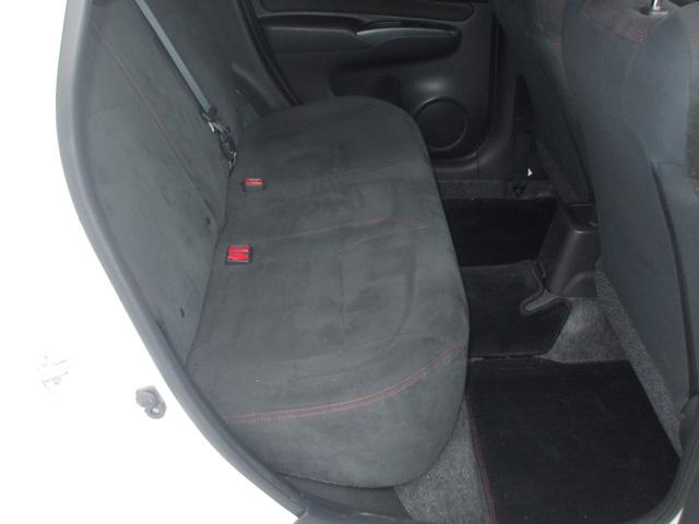 ノート ｅ－パワーニスモ　ブラックリミテッド　ニスモスポーツ純正ナビＴＶブルートゥースフルセグアラウンドビューモニターエマージェンシーブレーキコーナーセンサーＬＥＤライトヒーター付きＤミラードラレコ前後（14枚目）