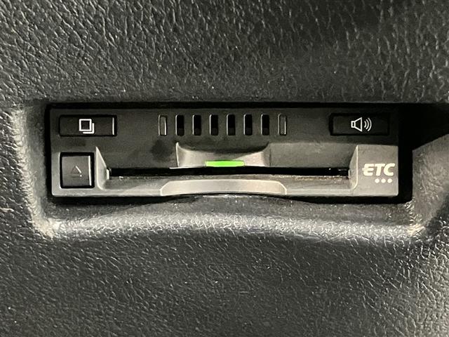 シエンタ ハイブリッドＧ　禁煙車　両側電動スライドドア　シートヒーター　衝突軽減ブレーキ　車線逸脱アラート　ＬＥＤライト　Ｂカメラ　地デジ　１オーナー　ＤＶＤ　　スマキー　横滑り防止システム　メモリナビ　ナビＴＶ　ＥＴＣ（8枚目）