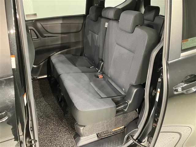 シエンタ ハイブリッドＧ　禁煙車　両側電動スライドドア　シートヒーター　衝突軽減ブレーキ　車線逸脱アラート　ＬＥＤライト　Ｂカメラ　地デジ　１オーナー　ＤＶＤ　　スマキー　横滑り防止システム　メモリナビ　ナビＴＶ　ＥＴＣ（15枚目）