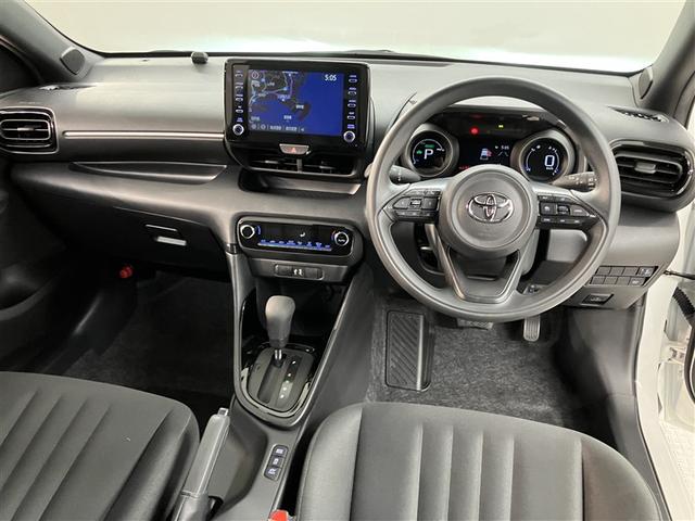 ヤリス ハイブリッドG LEDライト サイドエアバッグ スマートキ ナビ Bモニター ETC車載器 横滑り防止装置 クルコン セキュリティアラーム メディアプレイヤー接続 パワステ 点検記録簿 メモリーナビゲーション ABS(5枚目)