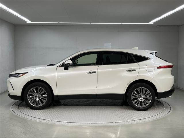 ハリアー Ｚ　盗難防止　運転席パワーシート　地デジ　横滑防止装置　リアビューカメラ　ヘッドライトＬＥＤ　アルミホイール　Ｗエアバッグ　キーレス　ドラレコ付き　スマートキ－　サイドエアバッグ　エアコン　ナビ＆ＴＶ（2枚目）