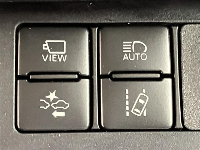 シエンタ Ｇ　クエロ　軽減ブレーキ　両側自動ドア　Ｉストップ　後カメラ　デュアルエアバック　パワーウィンドウ　フルオートエアコン　ＤＶＤ再生可　ウォークスルー　ＬＥＤヘッド　ナビ＆ＴＶ　スマキー　ＶＳＣ　３列　キーレス（11枚目）