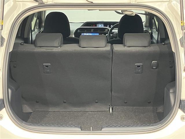 アクア Ｓスタイルブラック　ＡＵＸ端子　バックモニタ－　地デジフルセグ　ナビＴＶ　イモビライザー　ＬＥＤライト　スマートキープッシュスタート　ＥＴＣ付き　Ｗエアバッグ　キーフリ　メモリーナビゲーション　横滑り防止装置付き　ＡＢＳ（16枚目）