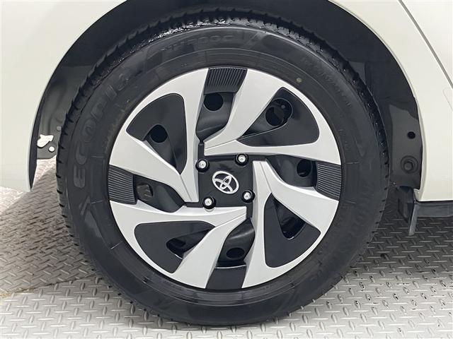 アクア Ｓスタイルブラック　ＡＵＸ端子　バックモニタ－　地デジフルセグ　ナビＴＶ　イモビライザー　ＬＥＤライト　スマートキープッシュスタート　ＥＴＣ付き　Ｗエアバッグ　キーフリ　メモリーナビゲーション　横滑り防止装置付き　ＡＢＳ（17枚目）