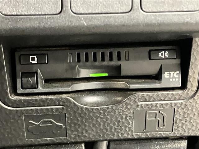 タンク カスタムＧ　リアカメラ　両側自動ドア　クルコン　１オーナー　ＬＥＤ　横滑り防止　点検記録簿　ＤＶＤ　ドライブレコーダー　ナビＴＶ　スマートキー　アルミ　キーフリーシステム　ＥＴＣ付き　オートエアコン　ＡＢＳ（8枚目）