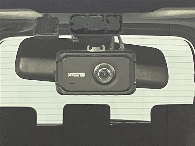 タンク カスタムＧ　リアカメラ　両側自動ドア　クルコン　１オーナー　ＬＥＤ　横滑り防止　点検記録簿　ＤＶＤ　ドライブレコーダー　ナビＴＶ　スマートキー　アルミ　キーフリーシステム　ＥＴＣ付き　オートエアコン　ＡＢＳ（9枚目）