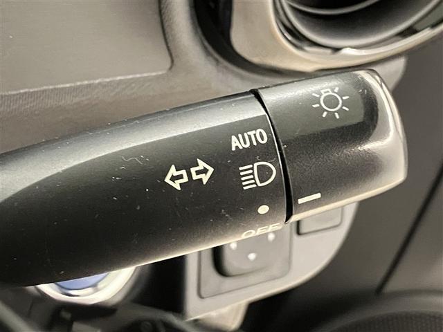 アクア Ｓスタイルブラック　ＡＵＸ端子　バックモニタ－　地デジフルセグ　ナビＴＶ　イモビライザー　スマートキープッシュスタート　１オーナー　ＥＴＣ付き　Ｗエアバッグ　キーフリ　メモリーナビゲーション　横滑り防止装置付き　ＡＢＳ（18枚目）