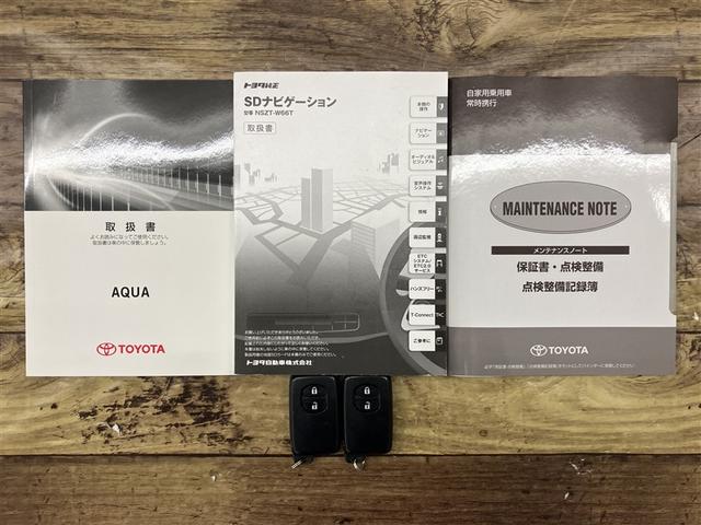 アクア Ｓスタイルブラック　ＡＵＸ端子　バックモニタ－　地デジフルセグ　ナビＴＶ　イモビライザー　スマートキープッシュスタート　１オーナー　ＥＴＣ付き　Ｗエアバッグ　キーフリ　メモリーナビゲーション　横滑り防止装置付き　ＡＢＳ（20枚目）