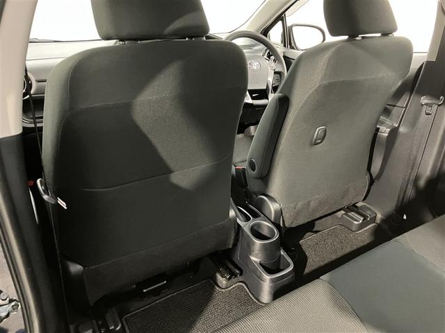 アクア Ｓスタイルブラック　ＡＵＸ端子　バックモニタ－　地デジフルセグ　ナビＴＶ　イモビライザー　スマートキープッシュスタート　１オーナー　ＥＴＣ付き　Ｗエアバッグ　キーフリ　メモリーナビゲーション　横滑り防止装置付き　ＡＢＳ（30枚目）