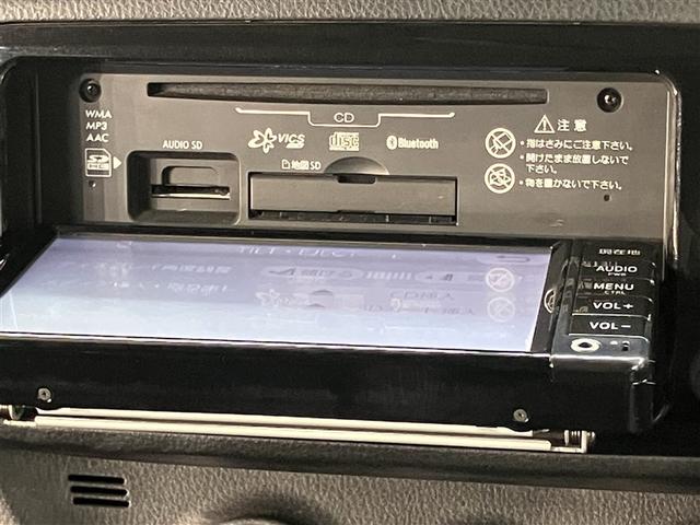 ヴィッツ Ｆ　トヨタ純正メモリーナビ　Ｂｌｕｅｔｏｏｔｈ　地デジＴＶ　衝突軽減・横滑り防止・キーレスエントリー　エコアイドル　ＡＴハイビーム　ドライブレコーダー　ＥＴＣ車載器　全国トヨタ店対応ロングラン保証（7枚目）