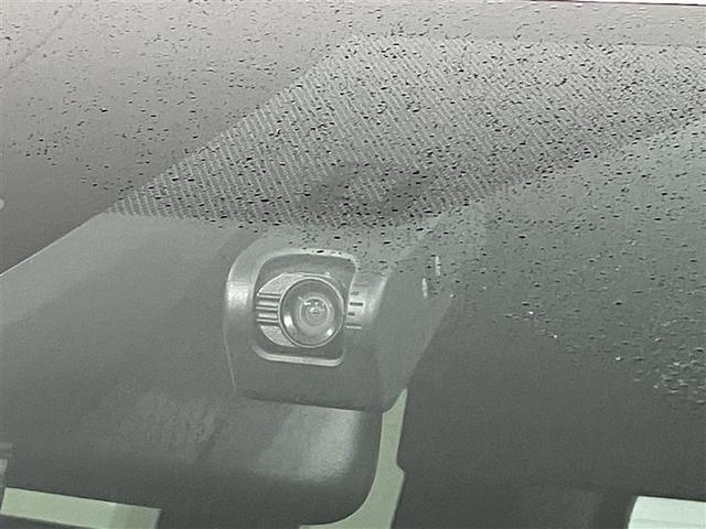 ヴォクシー ＺＳ　煌ＩＩ　１８０００ｋｍ　大型純正メモリーナビ　後席モニタ　地デジ　Ｂｌｕｅｔｏｏｔｈ　両側電スラドア　衝突軽減・横滑防止・盗難防止装置　レーンキープアシスト　ドラレコ　クルコン　全国トヨタ店対応ロングラン保証（10枚目）
