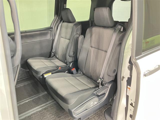 ヴォクシー ＺＳ　煌ＩＩ　１８０００ｋｍ　大型純正メモリーナビ　後席モニタ　地デジ　Ｂｌｕｅｔｏｏｔｈ　両側電スラドア　衝突軽減・横滑防止・盗難防止装置　レーンキープアシスト　ドラレコ　クルコン　全国トヨタ店対応ロングラン保証（19枚目）